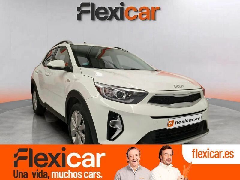 Blanco Usado 2022 Kia Stonic Plus SUV | 14.790 € (Precio justo) - Imagen 1/4