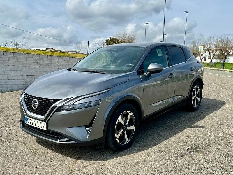Usado Nissan Qashqai N-Connecta 140 CV (102 kW) 2021 Gris / plata SUV