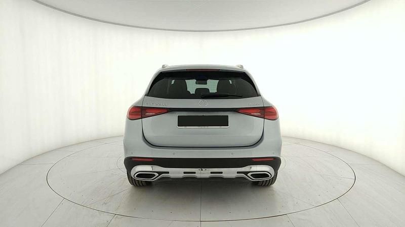 Usado Mercedes GLC220 197 CV (144 kW) 2023 Plateado SUV