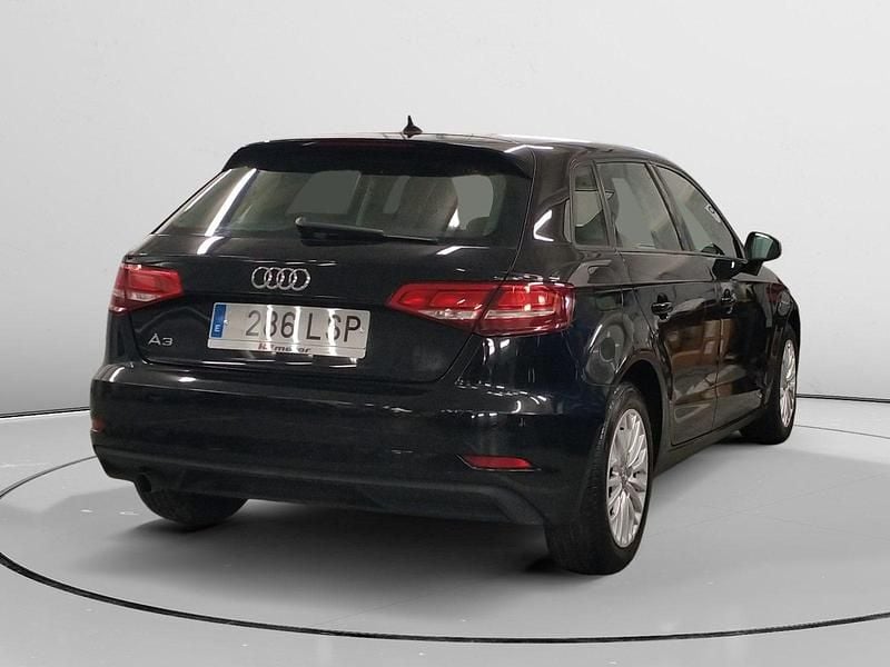 Käytetty Audi A3 111 HP (81 kW) 2016 Musta Viistoperä