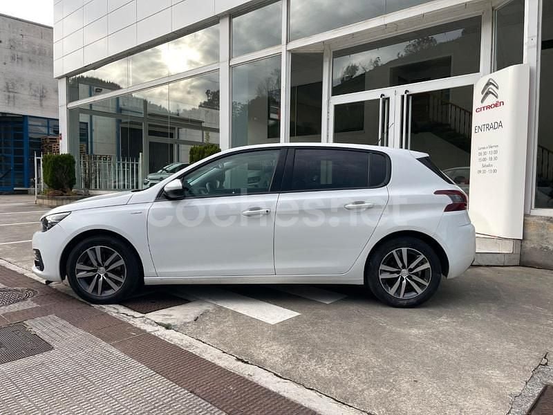 Usado Peugeot 308 Style 130 CV (95 kW) 2021 Blanco Berlina