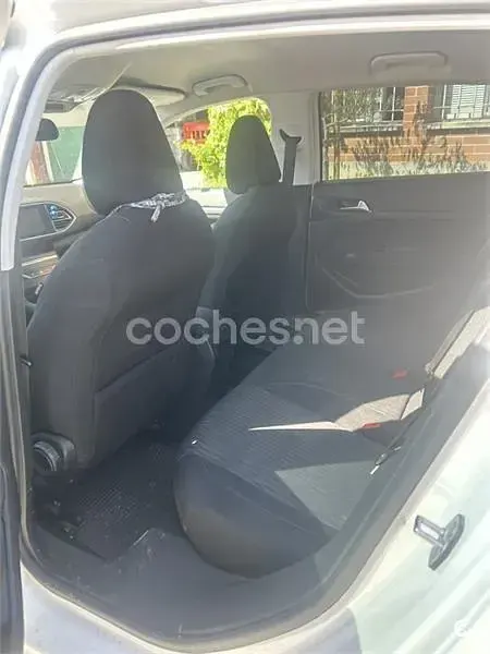 Usado Peugeot 308 Access 92 CV (67 kW) 2014 Blanco Berlina
