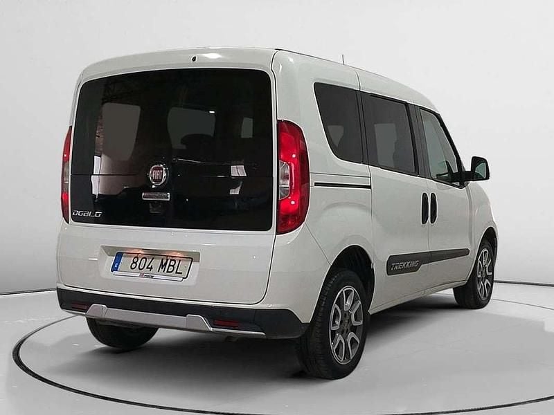 Usado Fiat Doblò Trekking 121 CV (88 kW) 2022 Blanco Monovolumen