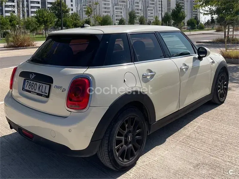 Usado Mini One D 95 CV (69 kW) 2018 Beige Utilitario