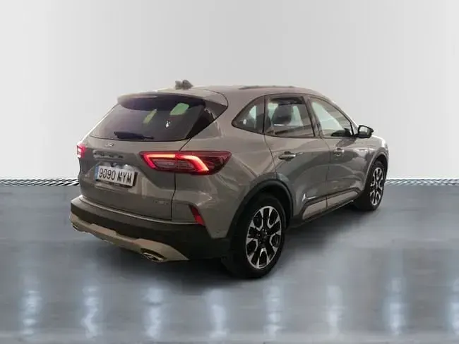 Usado Ford Kuga Active X 243 CV (178 kW) 2025 Plateado SUV
