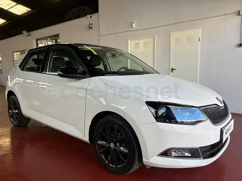 Usado Skoda Fabia Ambition 95 CV (69 kW) 2018 Blanco Berlina