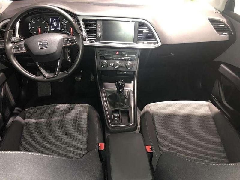 Usado Seat Leon ST Style 116 CV (85 kW) 2020 Blanco Familiar