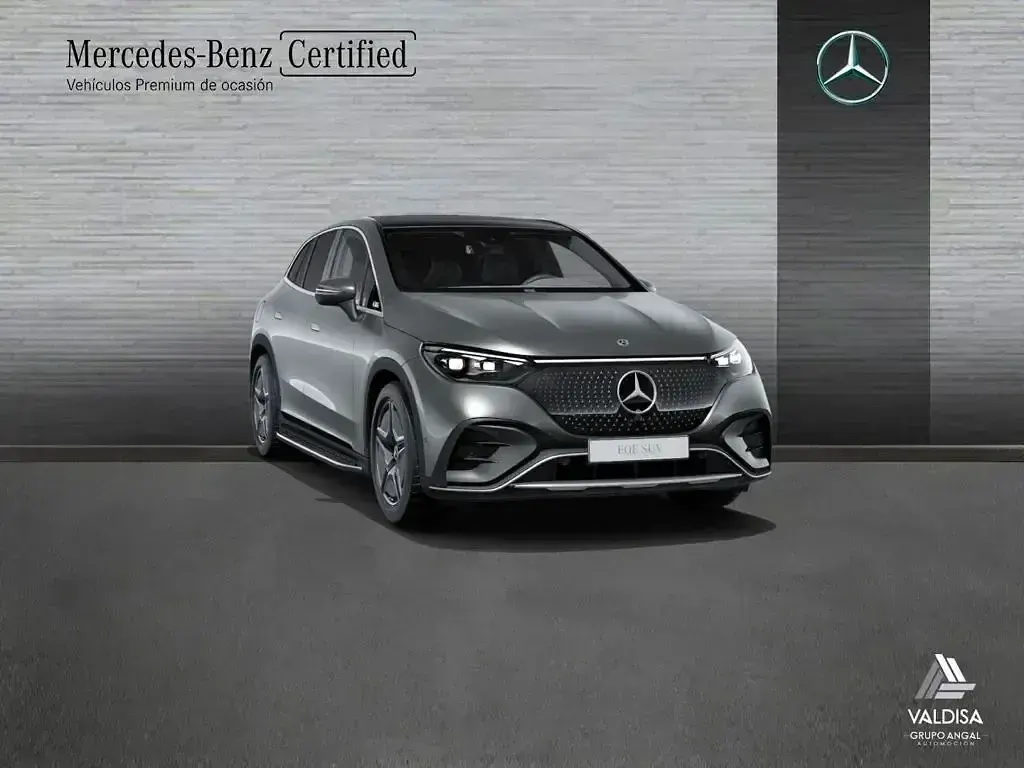 Usado Mercedes EQE500 AMG line 300 kW (408 CV) 2024 Gris selenita SUV
