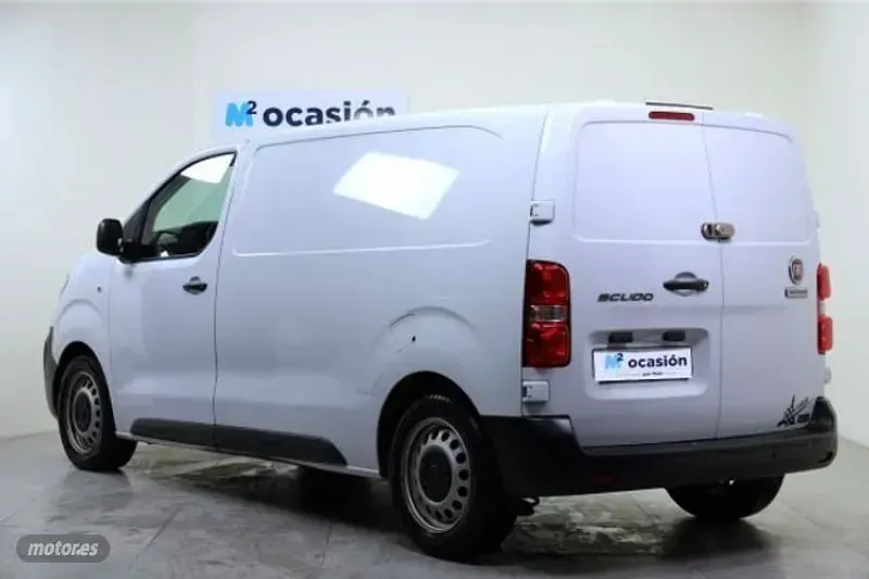 Usado Fiat Scudo 120 CV (88 kW) 2022 Blanco Van