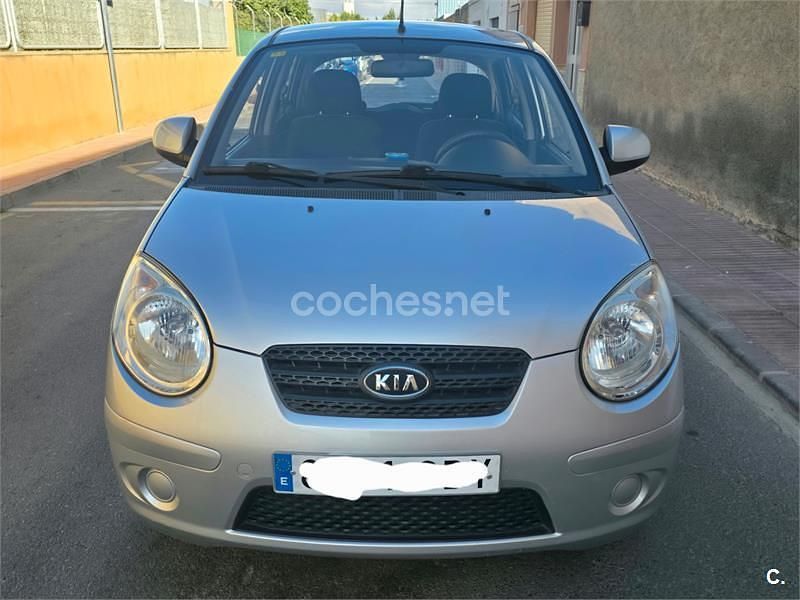 Gris / plata Usado 2008 Kia Picanto Utilitario | 3750 € (Precio justo) - Imagen 1/4