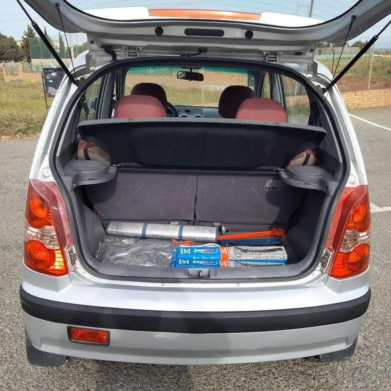 Usado Hyundai Atos GLS 63 CV (46 kW) 2007 Plateado Utilitario
