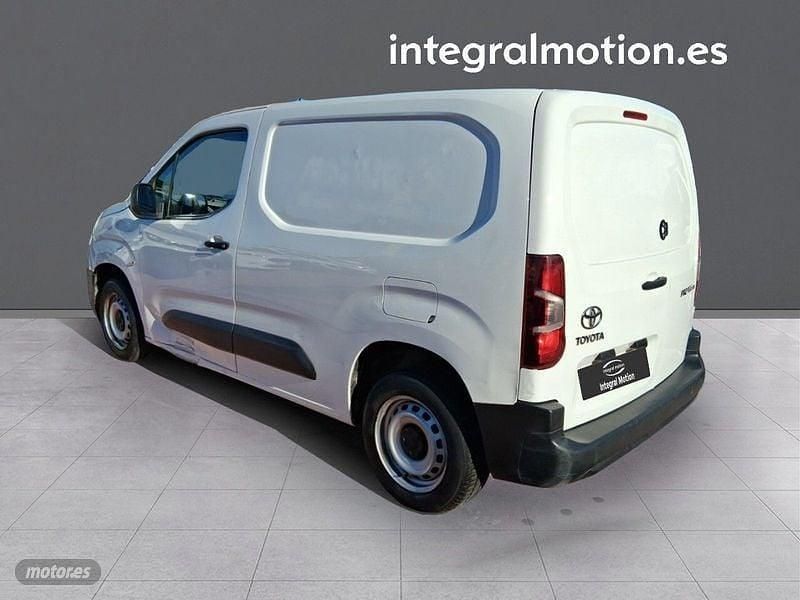 Usado Toyota Proace City City 100 CV (73 kW) 2021 Blanco Monovolumen