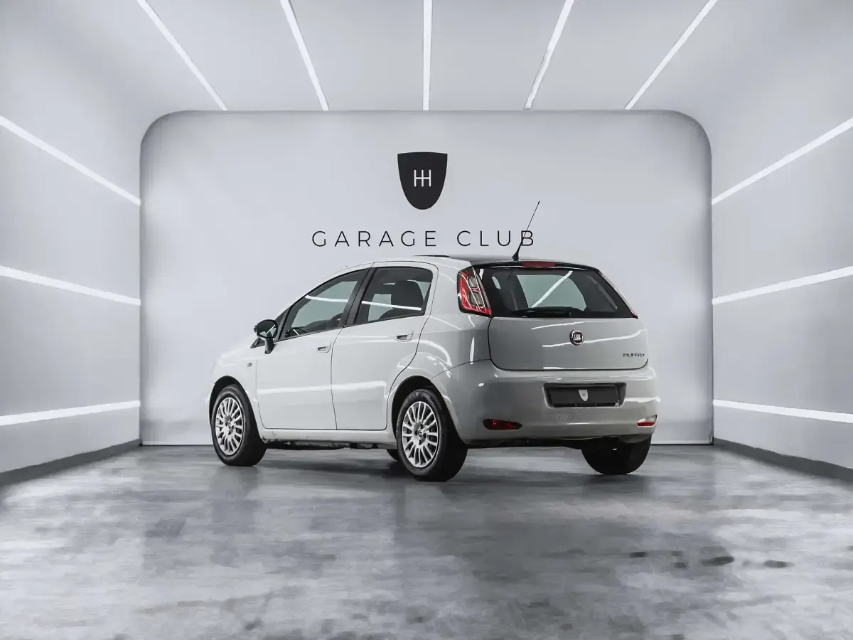 Usado Fiat Punto Pop 69 CV (50 kW) 2014 Blanco Utilitario