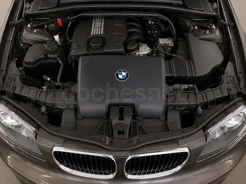 Usado BMW 118 Efficient Dynamics 143 CV (105 kW) 2007 Gris / plata Utilitario