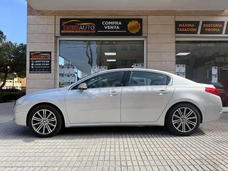 Usado Peugeot 508 SW Allure 156 CV (114 kW) 2013 Gris / plata Familiar