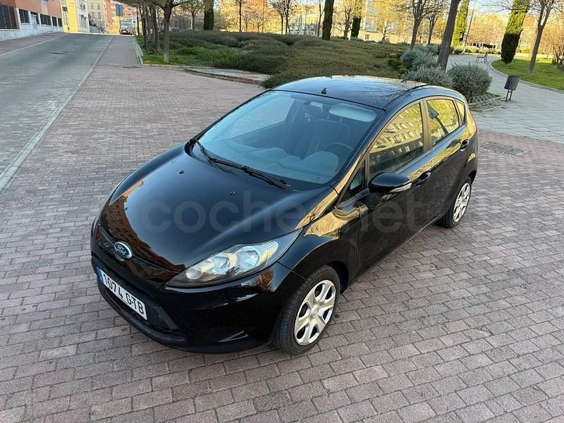 Usado Ford Fiesta Trend 68 CV (50 kW) 2010 Negro Utilitario