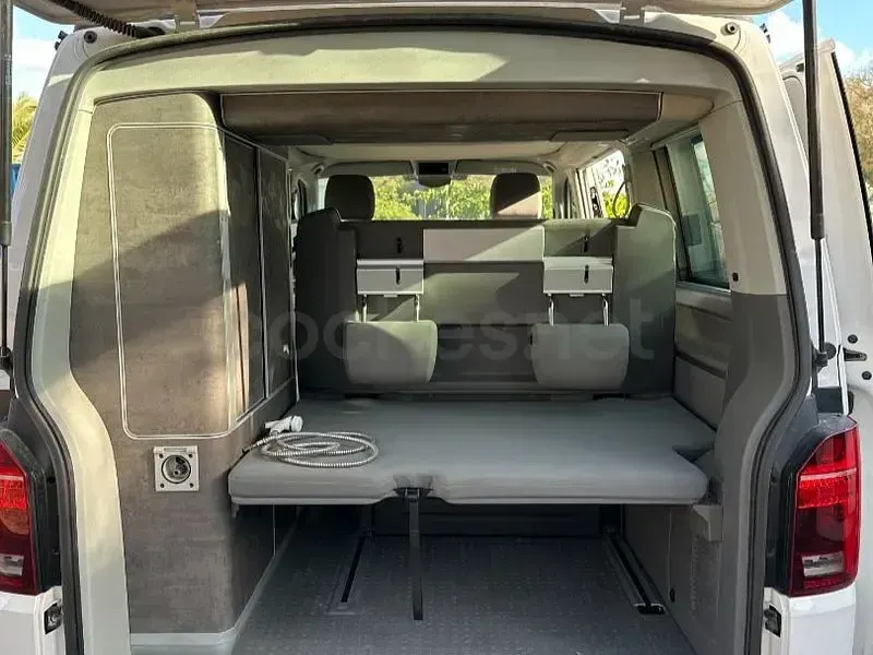 Usado VW California Beach 150 CV (110 kW) 2022 Blanco Van