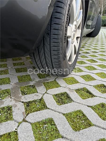 Usado VW Golf IV Highline 102 CV (75 kW) 2006 Negro Berlina