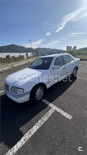 Usado Mercedes C250 Elegance 150 CV (110 kW) 1996 Blanco Familiar