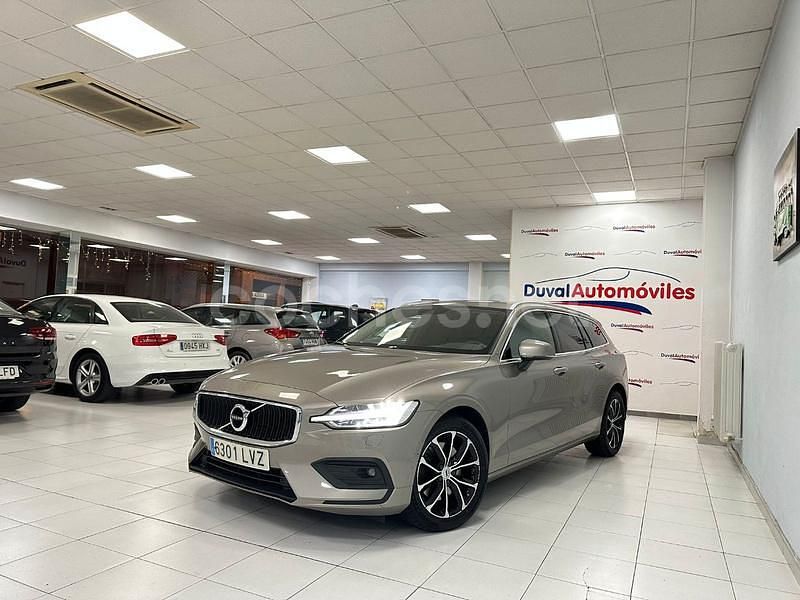 Usado Volvo V60 Momentum 196 CV (144 kW) 2021 Beige Familiar