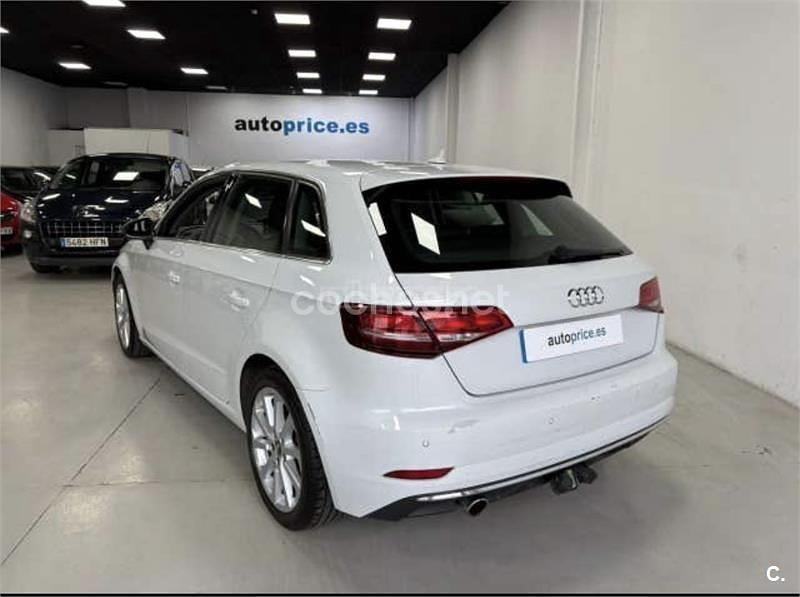 Usado Audi A3 Sport 110 CV (80 kW) 2017 Blanco Berlina