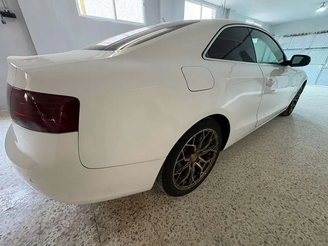 Usado Audi A5 Ambiente 189 CV (139 kW) 2014 Blanco Coupe