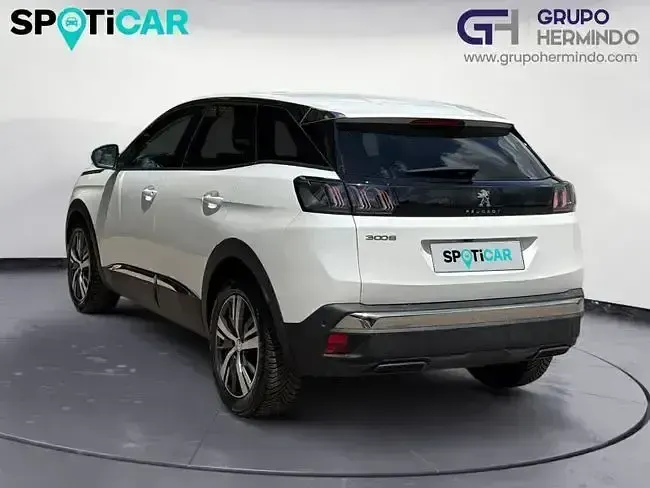 Usado Peugeot 3008 Allure 130 CV (95 kW) 2021 Blanco SUV