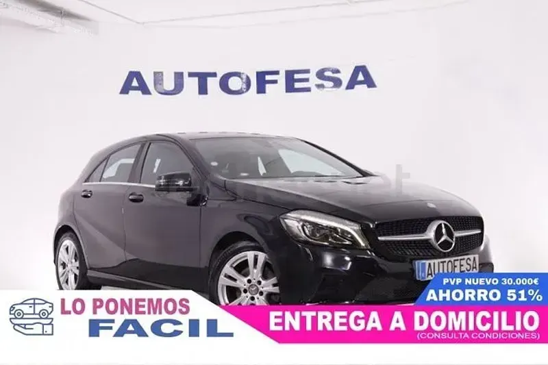 Usado Mercedes A180 Urban 122 CV (89 kW) 2016 Negro Berlina