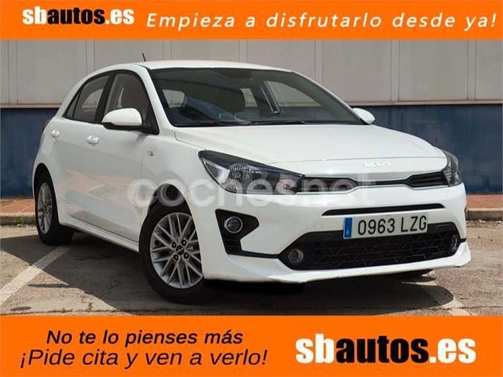 Blanco Usado 2022 Kia Rio Berlina | 11.990 € (Buen precio) - Imagen 1/1