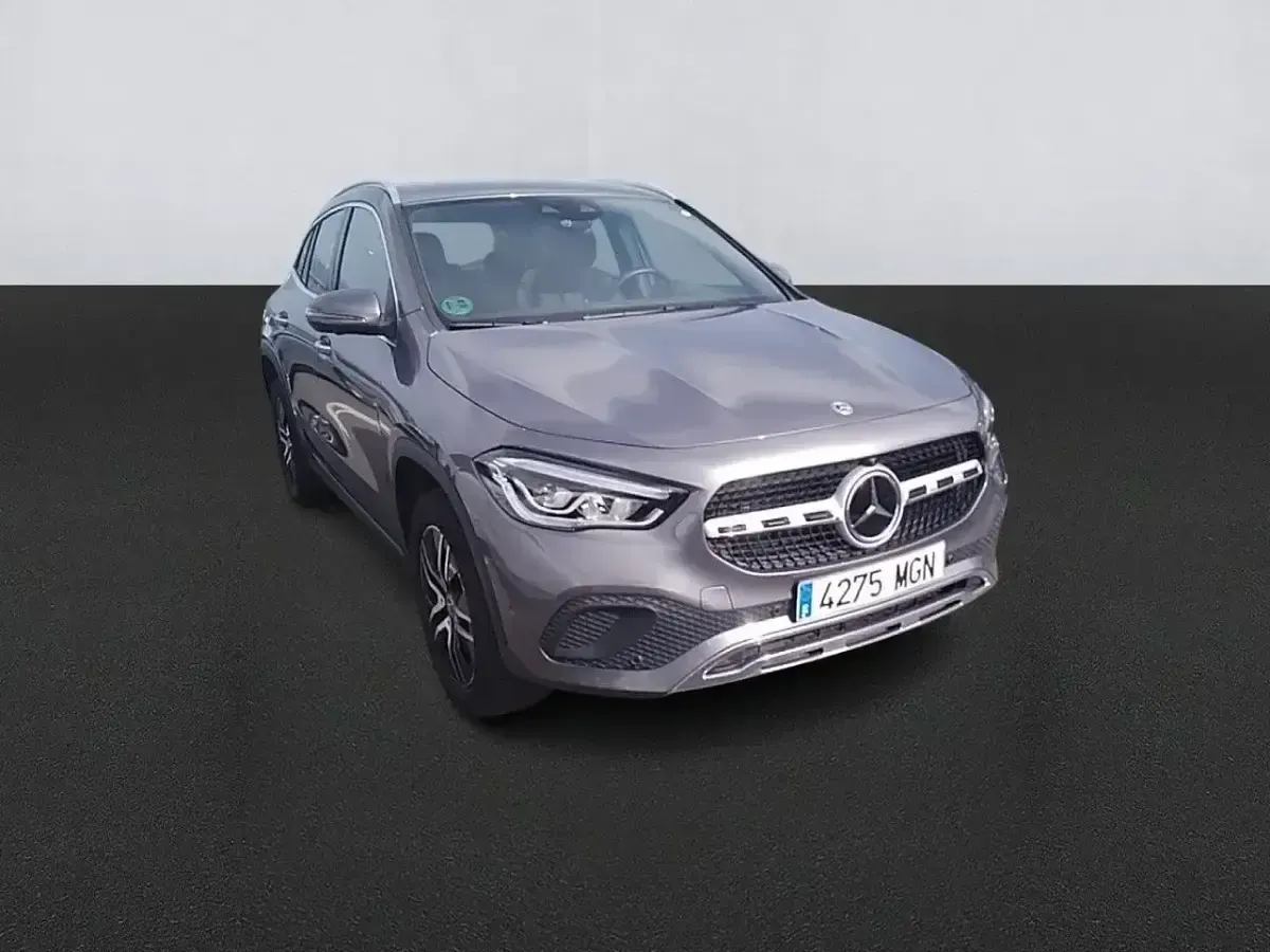 Usado Mercedes GLA200 150 CV (110 kW) 2023 Gris SUV