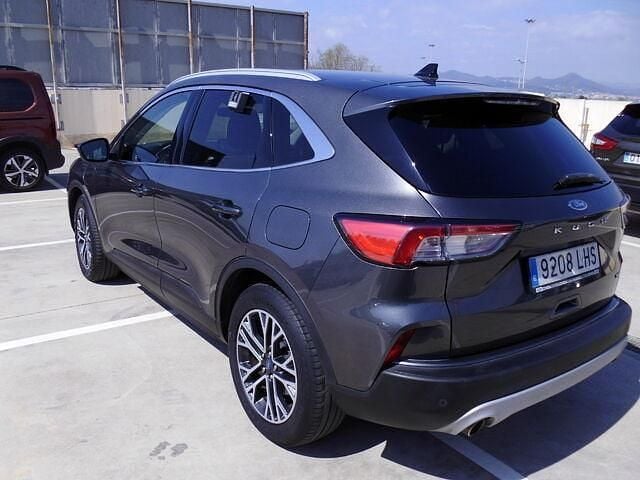 Usado Ford Kuga Titanium 225 CV (165 kW) 2020 Gris / plata SUV