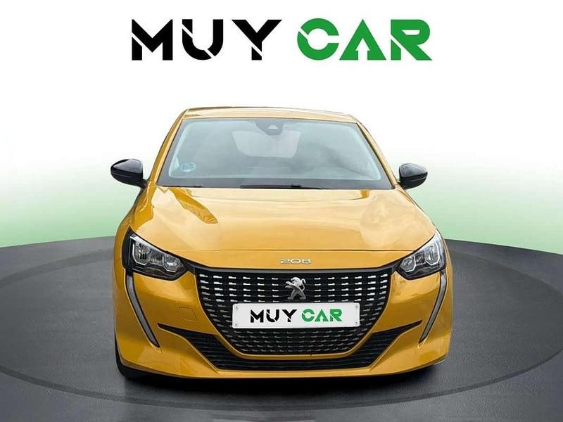 Usado Peugeot 208 Allure 102 CV (75 kW) 2022 Amarillo Utilitario