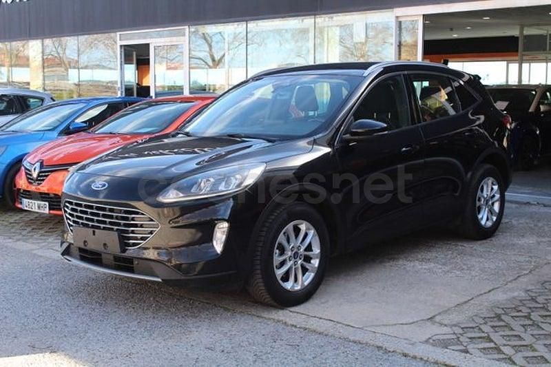 Usado Ford Kuga Titanium 190 CV (139 kW) 2023 Negro SUV