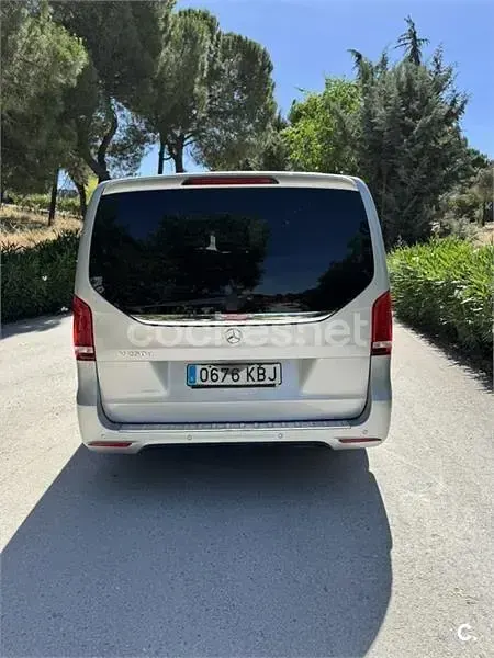 Usado Mercedes V250 Avantgarde 190 CV (139 kW) 2017 Gris / plata Monovolumen