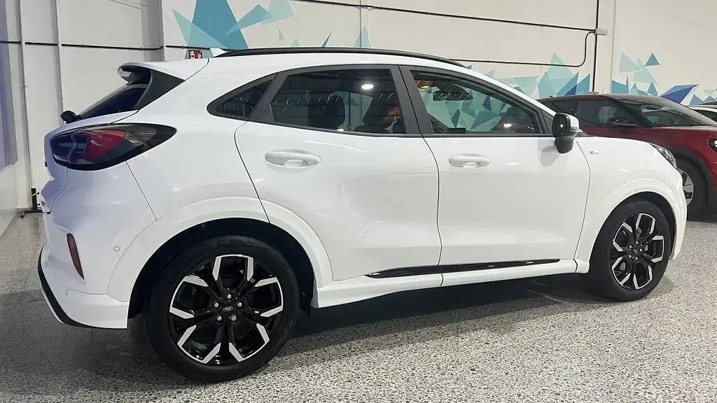 Usado Ford Puma ST-Line X 125 CV (91 kW) 2023 Blanco SUV