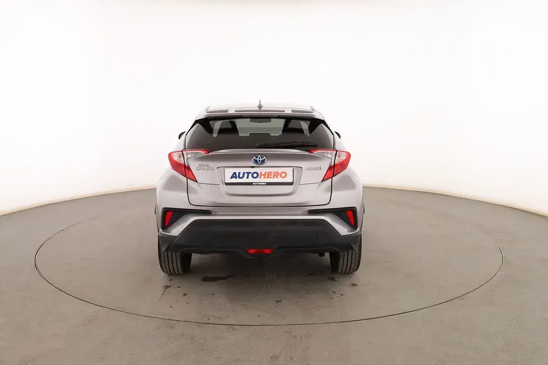 Usado Toyota C-HR Advance 122 CV (89 kW) 2018 Gris SUV