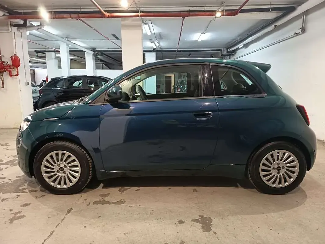 Usado Fiat 500e 86 kW (118 CV) 2023 Azul Descapotable