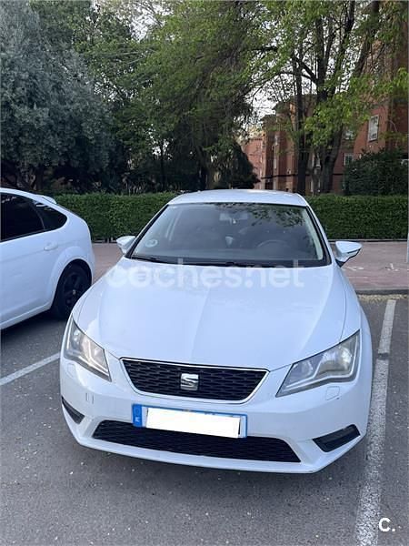 Usado Seat Leon Style 105 CV (77 kW) 2013 Blanco Berlina