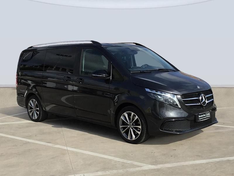 Usado Mercedes V220 Avantgarde 163 CV (119 kW) 2024 Gris Monovolumen