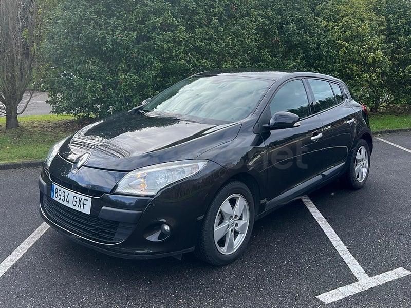 Usado Renault Mégane Dynamique 105 CV (77 kW) 2010 Negro Berlina