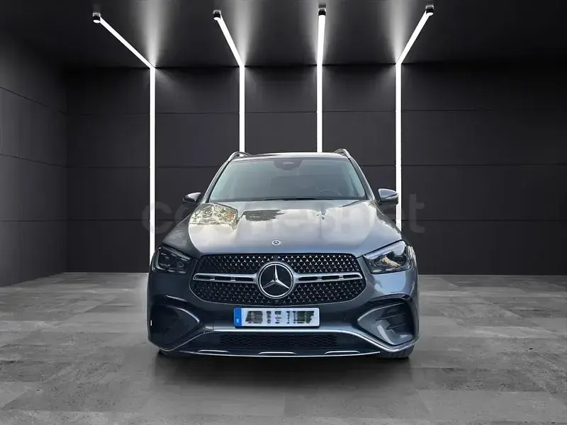 Usado Mercedes GLE300 269 CV (197 kW) 2025 Gris / plata SUV