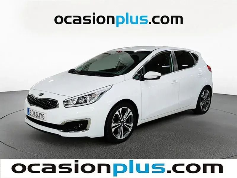Blanco Usado 2017 Kia Ceed GT Utilitario | 14.350 € (Precio justo) - Imagen 1/4
