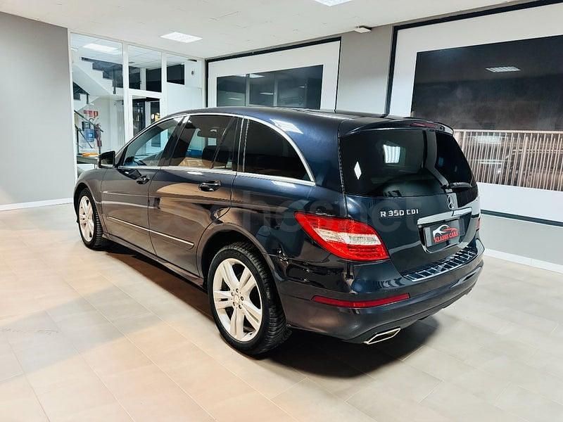 Usado Mercedes R350 265 CV (194 kW) 2011 Azul Monovolumen
