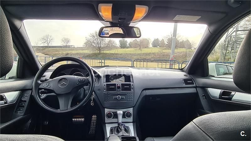 Usado Mercedes C220 Avantgarde 170 CV (125 kW) 2009 Blanco Berlina