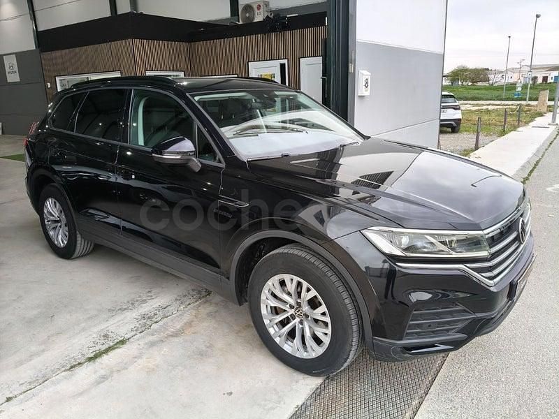 Second-hand VW Touareg Pure 231 CP (169 kW) 2021 Negru SUV
