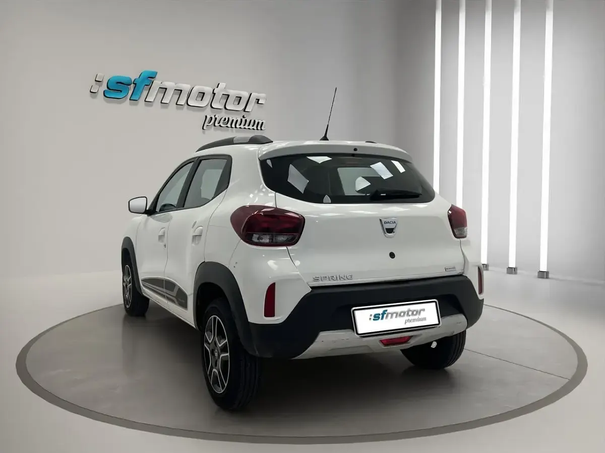 Usado Dacia Spring Comfort 32 kW (44 CV) 2022 Blanco Utilitario