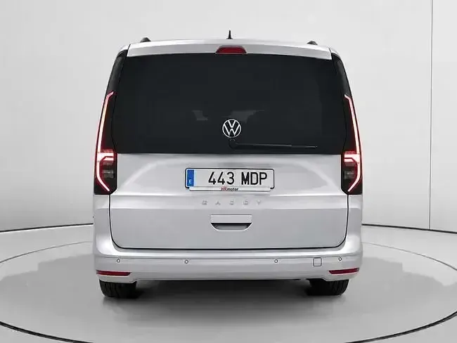 Usado VW Caddy Maxi Life 114 CV (83 kW) 2023 Gris Monovolumen