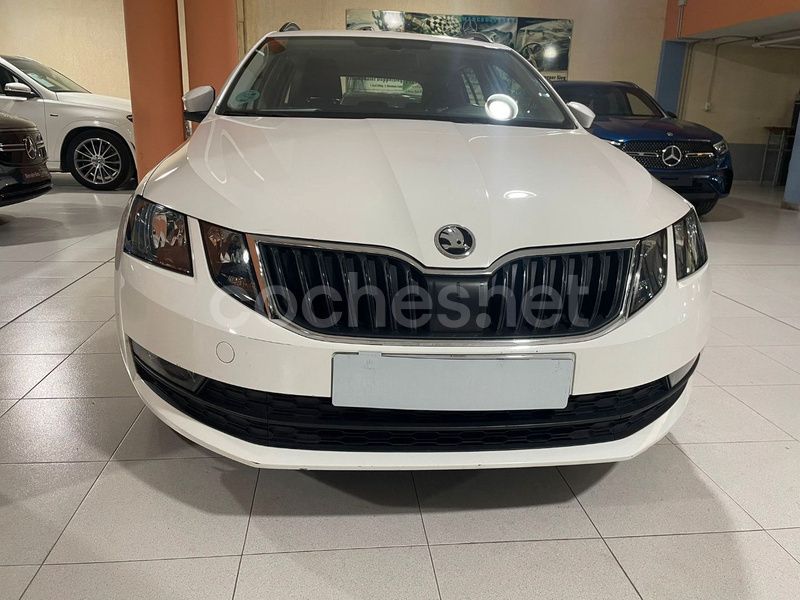 Usado Skoda Octavia Ambition 115 CV (84 kW) 2018 Blanco Familiar
