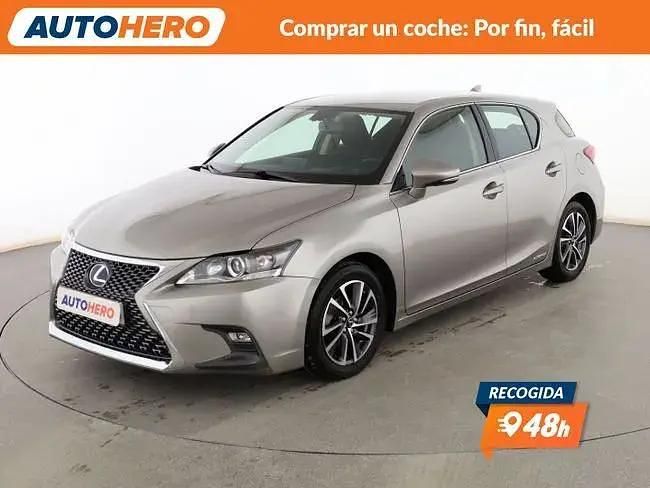 Usado Lexus CT200h 136 CV (100 kW) 2018 Gris