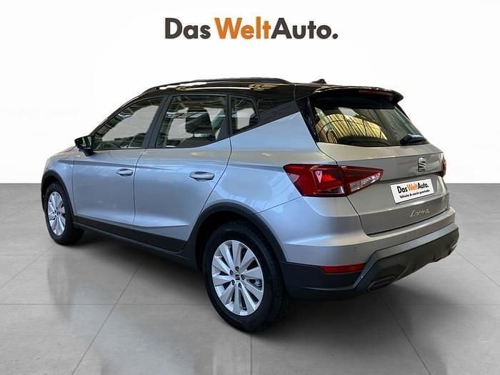 Gris plata Usado 2023 Seat Arona Style SUV | 16.990 € (Precio justo) - Imagen 1/4